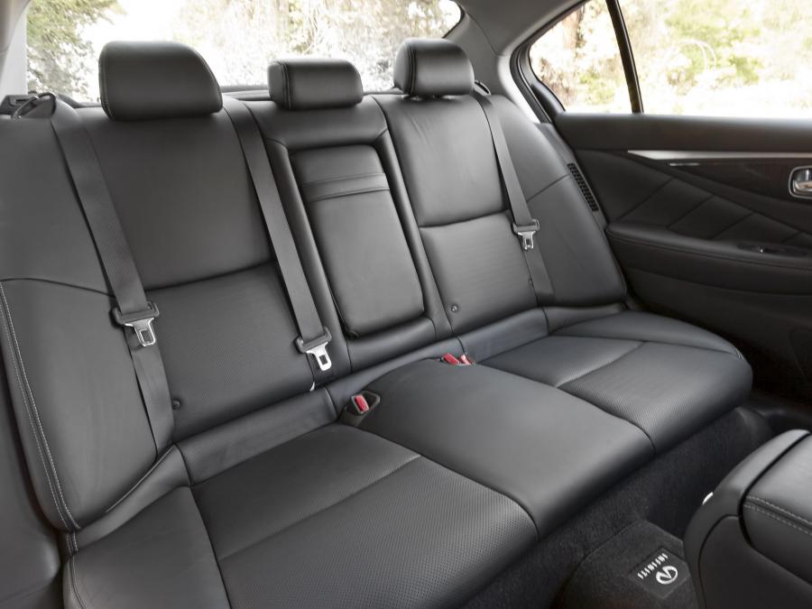  Infiniti Q50 S Hybrid 2013 года  (фото 15 из 16)